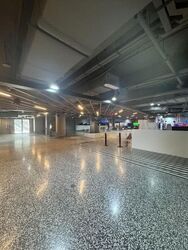The Heeren (D9), Retail #634975791